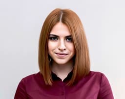 Elona Sarkisova Elona Sarkisova